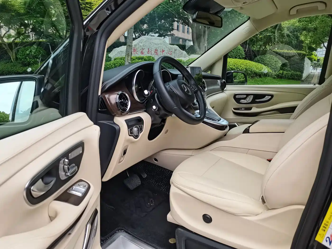 Mercedes-Benz V-Class 2022 V 260 Prestige Edition фото 11