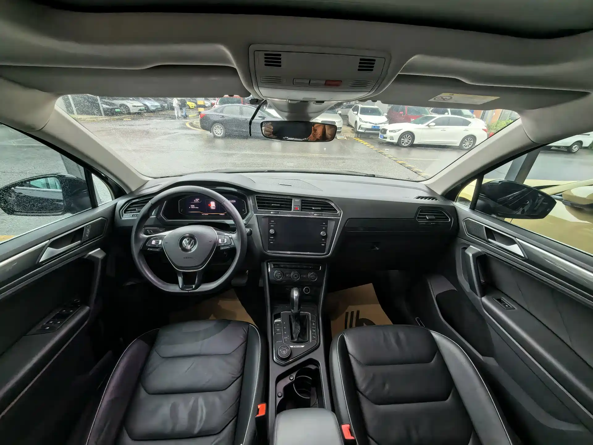 Фото 12 - Volkswagen Tiguan