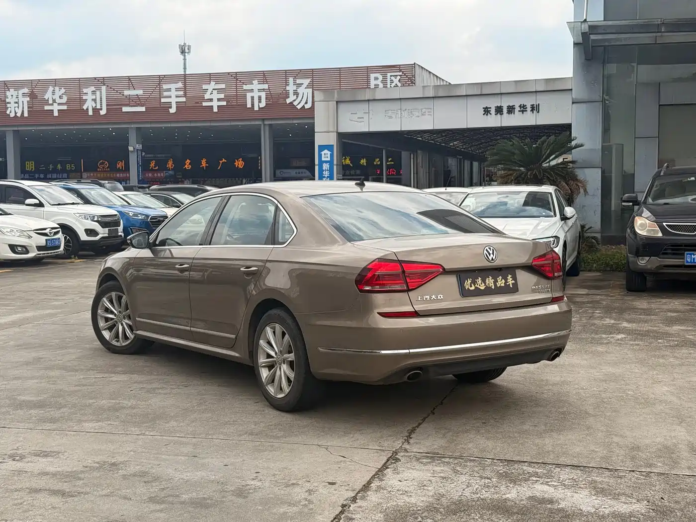 Volkswagen Passat 2017 330TSI DSG Prestige фото 12