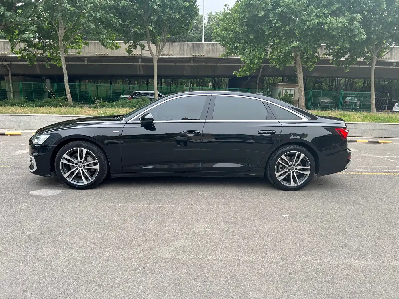 Audi A6L 2021 40 TFSI Luxury Sport фото 7
