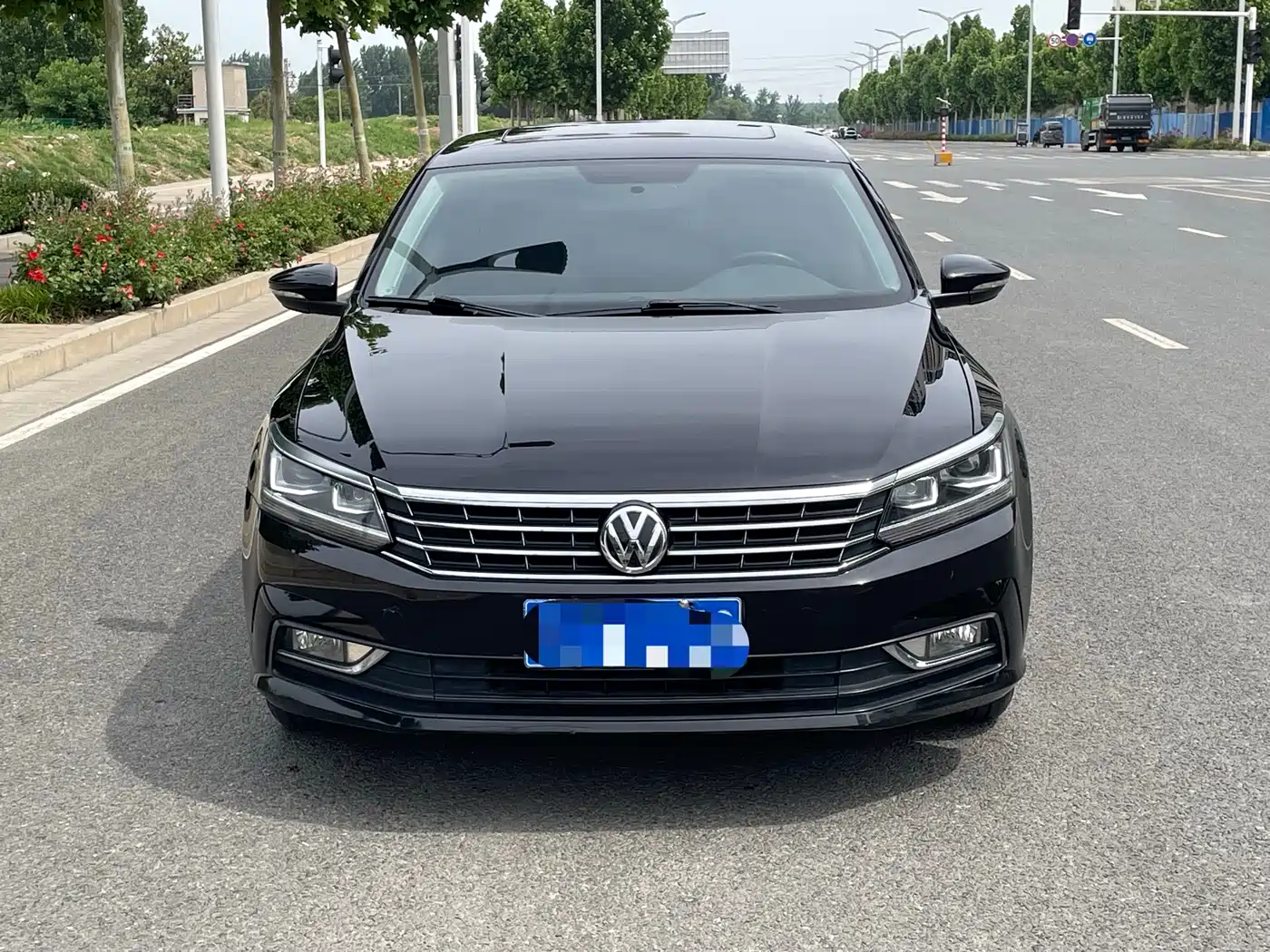 Volkswagen Passat 2017 330TSI DSG Prestige фото 2
