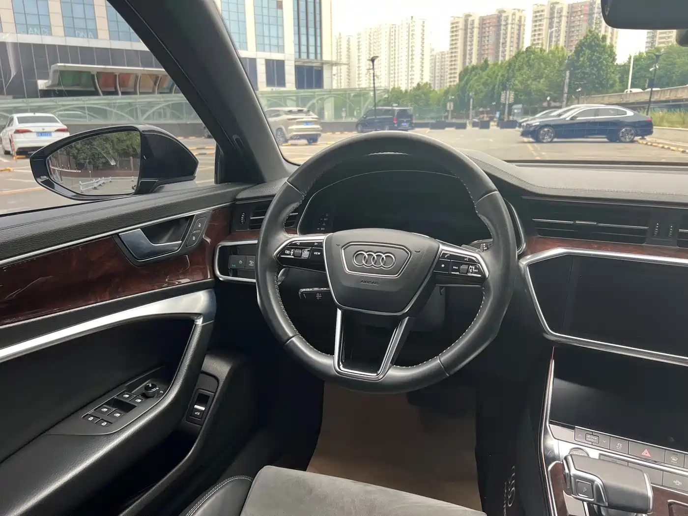 Audi A6L 2021 40 TFSI Luxury Sport фото 14
