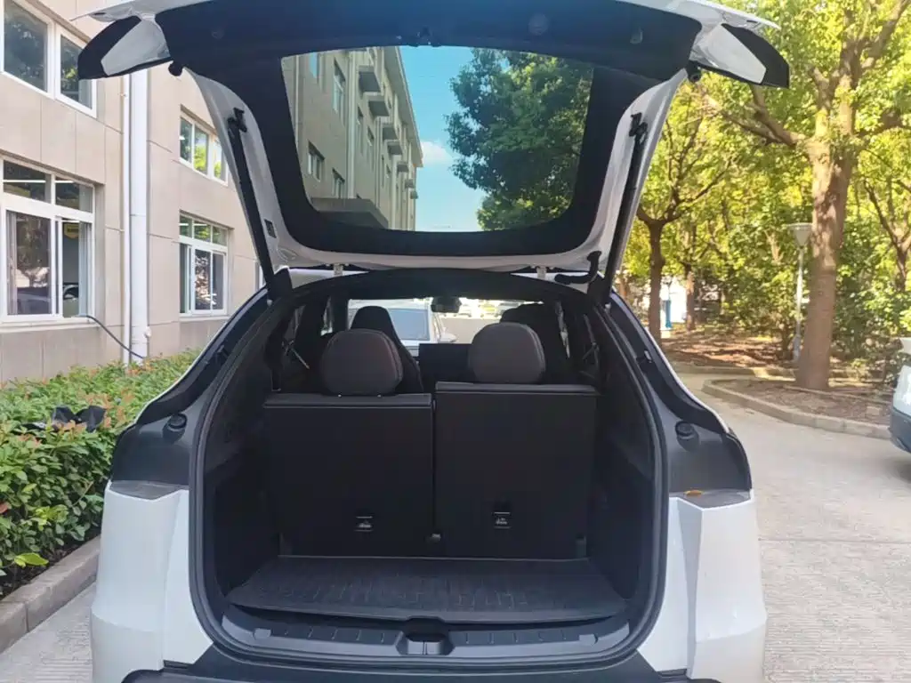 Tesla Model Y L 2025 2025 Facelift Long Range AWD