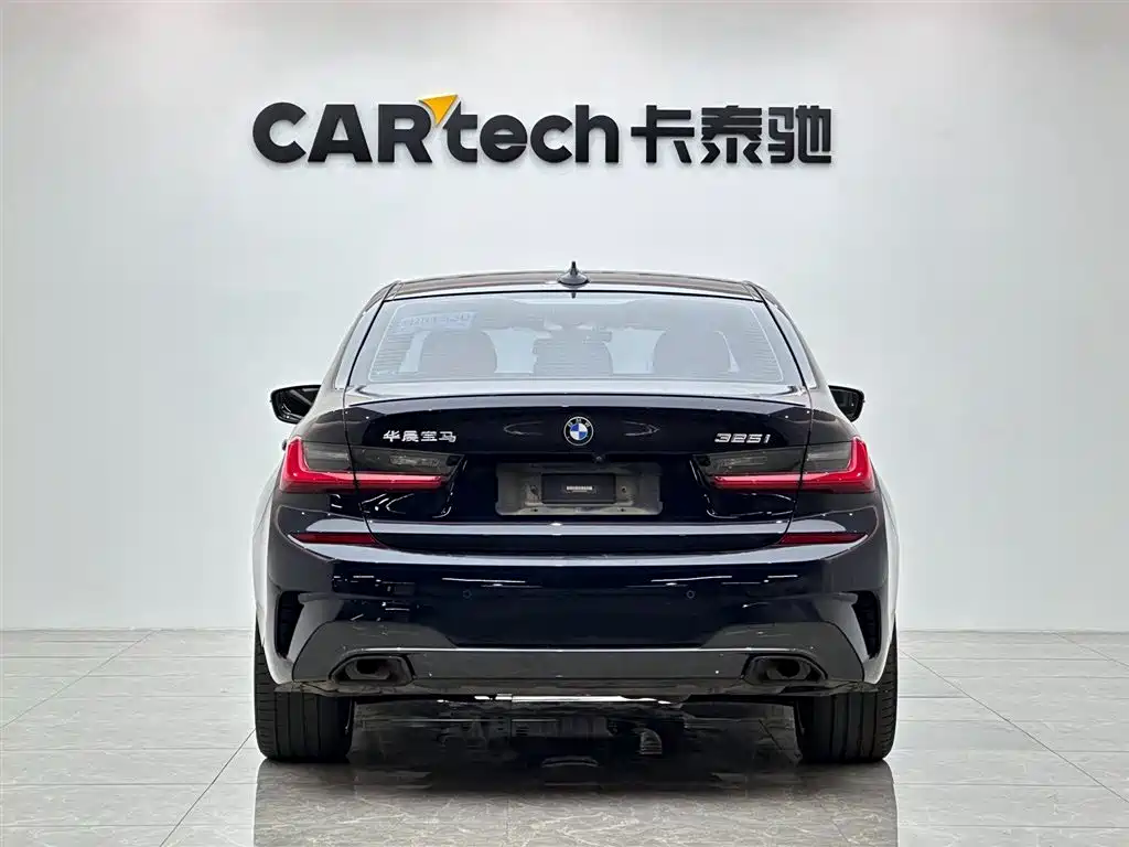BMW 3 Series 2022 325i M Sport Shadow Edition фото 4