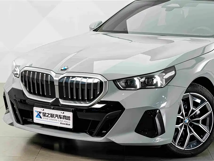 BMW 5 Series (Import) 2025 2024 530i Leading Model M Sport Package