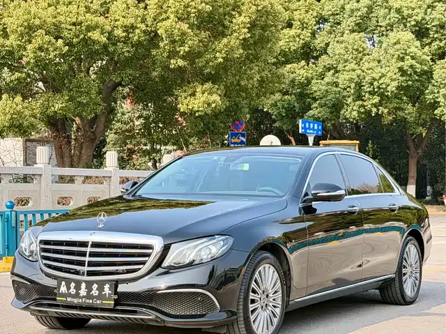 MERCEDES-BENZ E CLASS