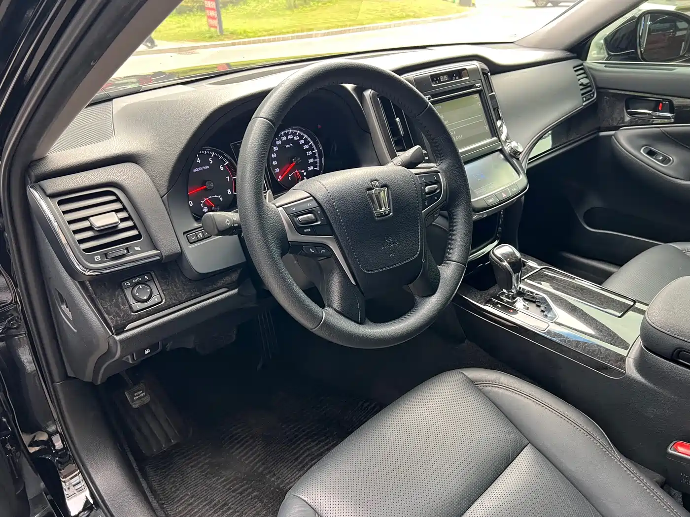 Toyota Crown 2018 2.0T Fashion Edition фото 11
