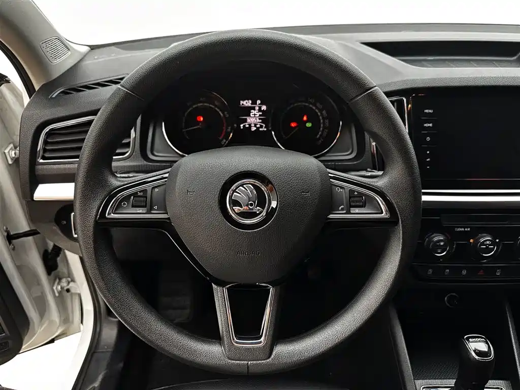 Škoda Kamiq 2022 1.5L Automatic Comfort Edition фото 14