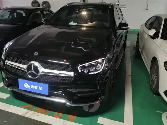 MERCEDES-BENZ GLC