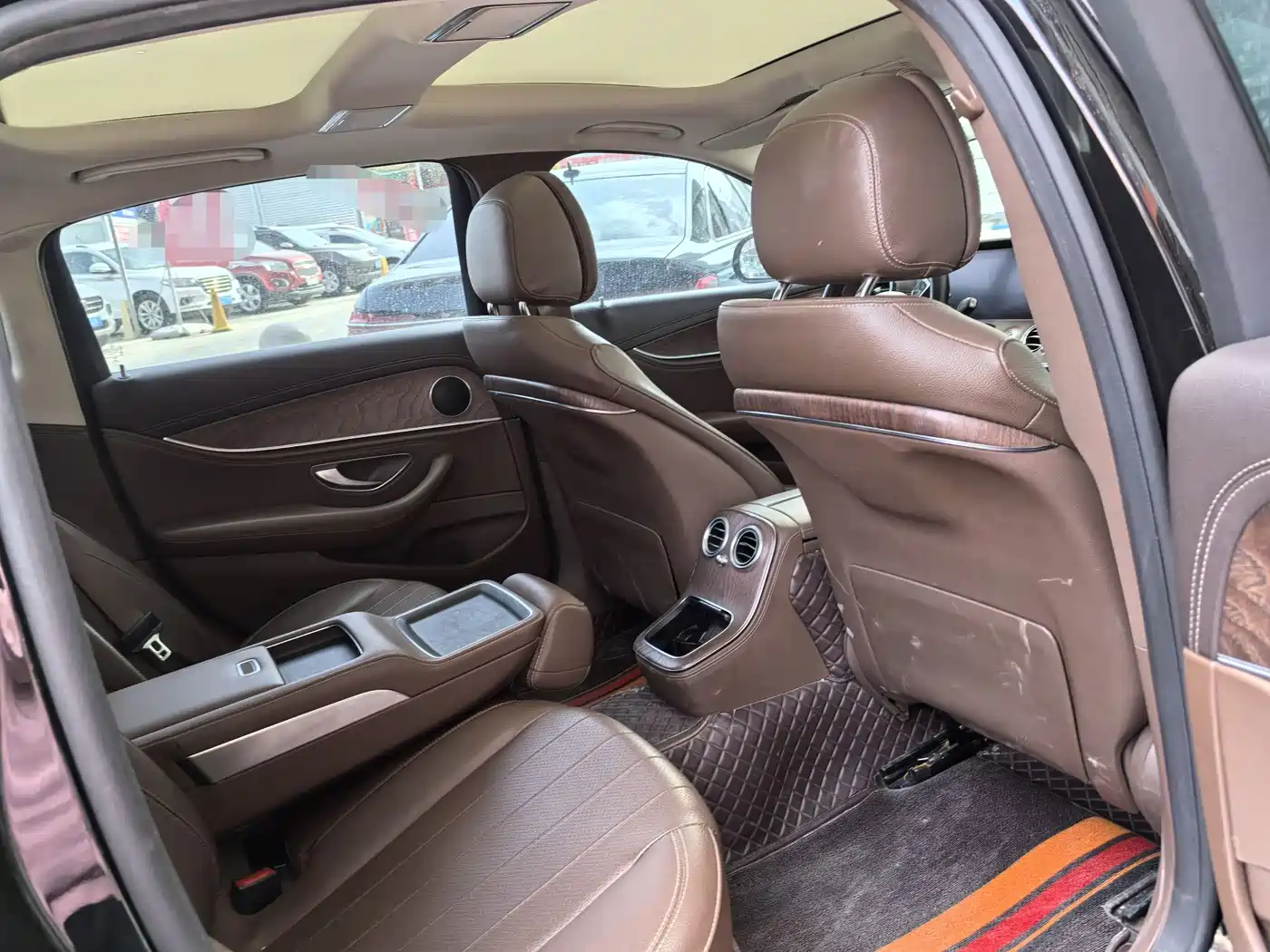Mercedes-Benz E-Class 2022 E 300 L Fashion фото 11