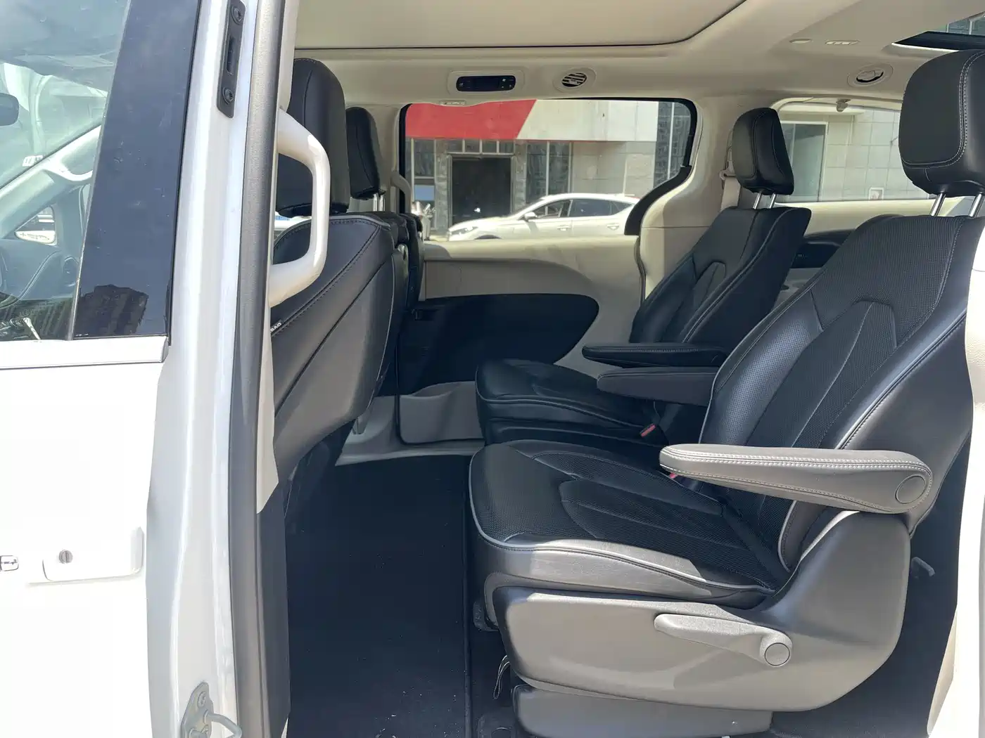 Chrysler Grand Caravan PHEV (Import) 2025 2019 3.6L Plug-in Hybrid