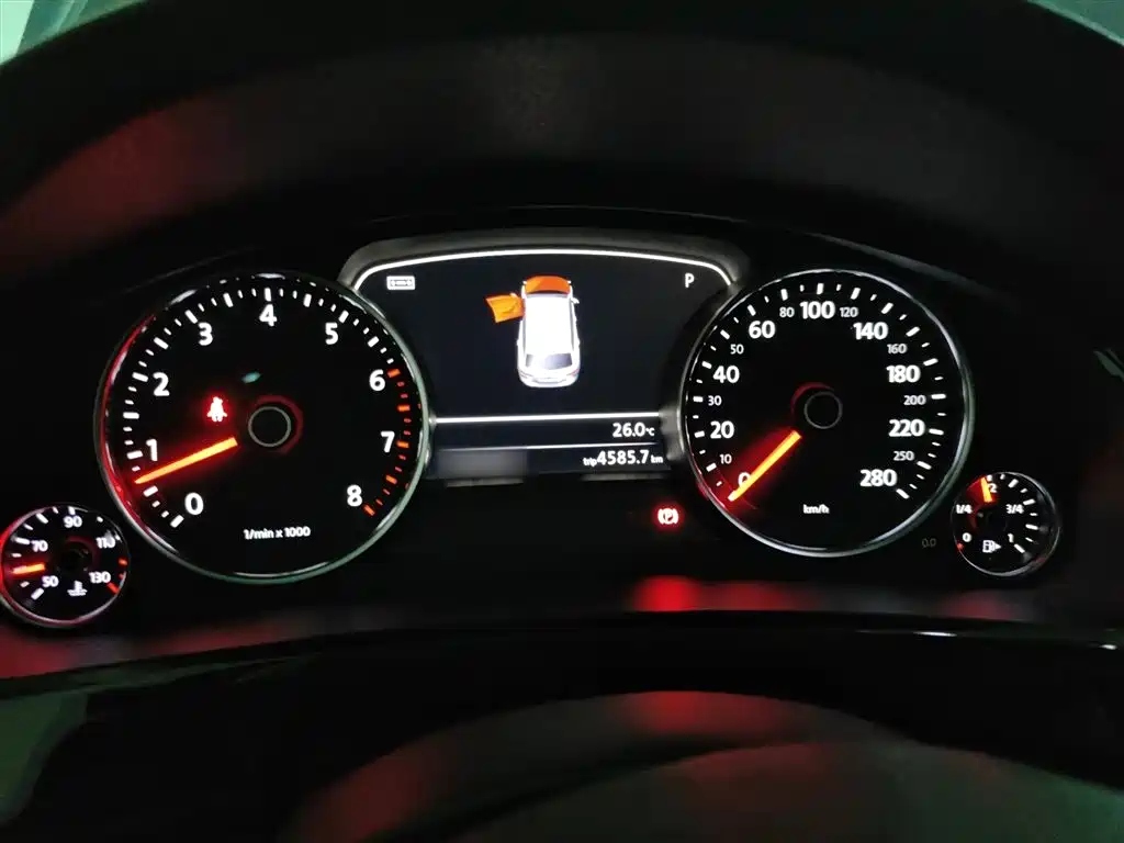 Volkswagen Touareg 2017 3.0TSI Explorer Edition фото 4
