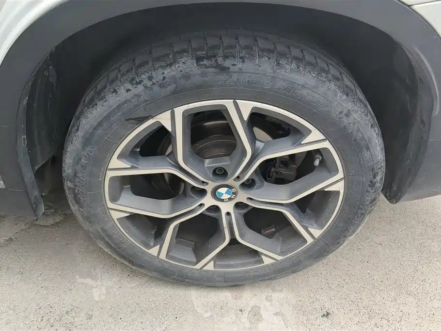 BMW X1 2022 sDrive25Li Leading фото 6