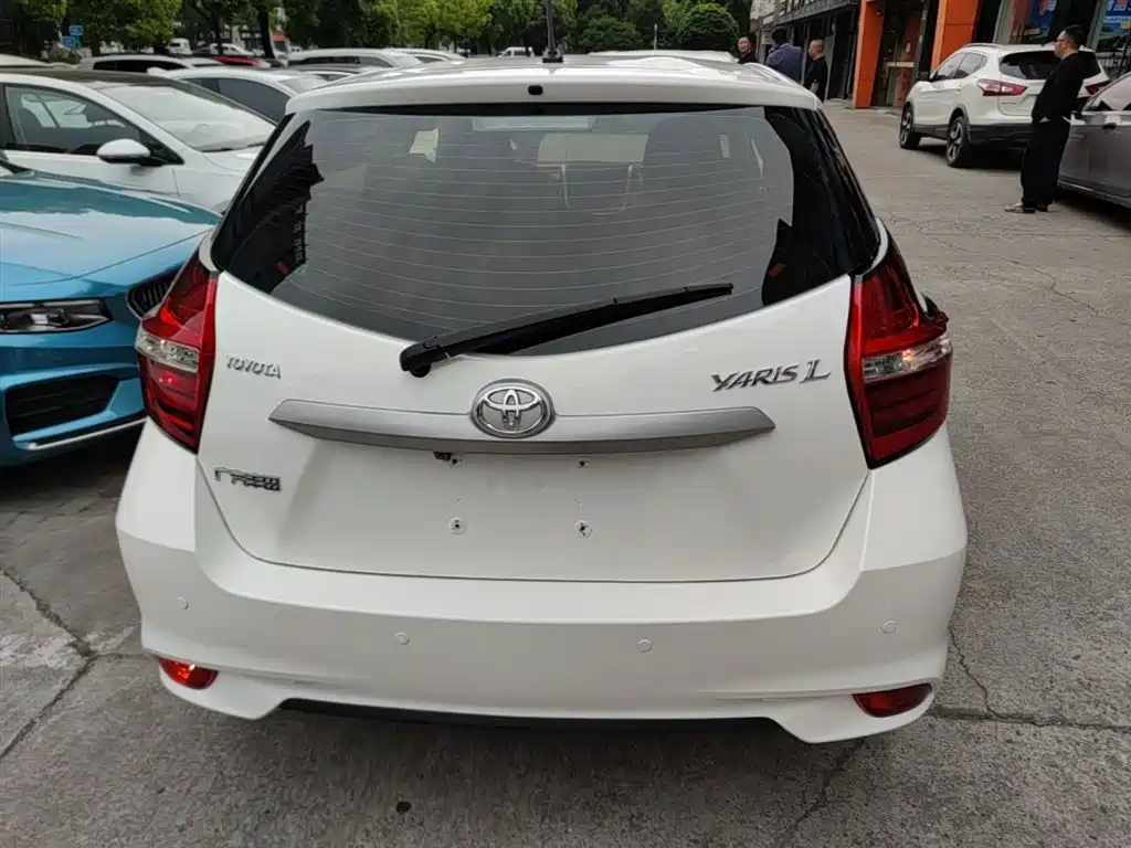 Toyota YARiS L Zhi Xuan 2016 Facelift 1.5E CVT Charming Edition фото 6