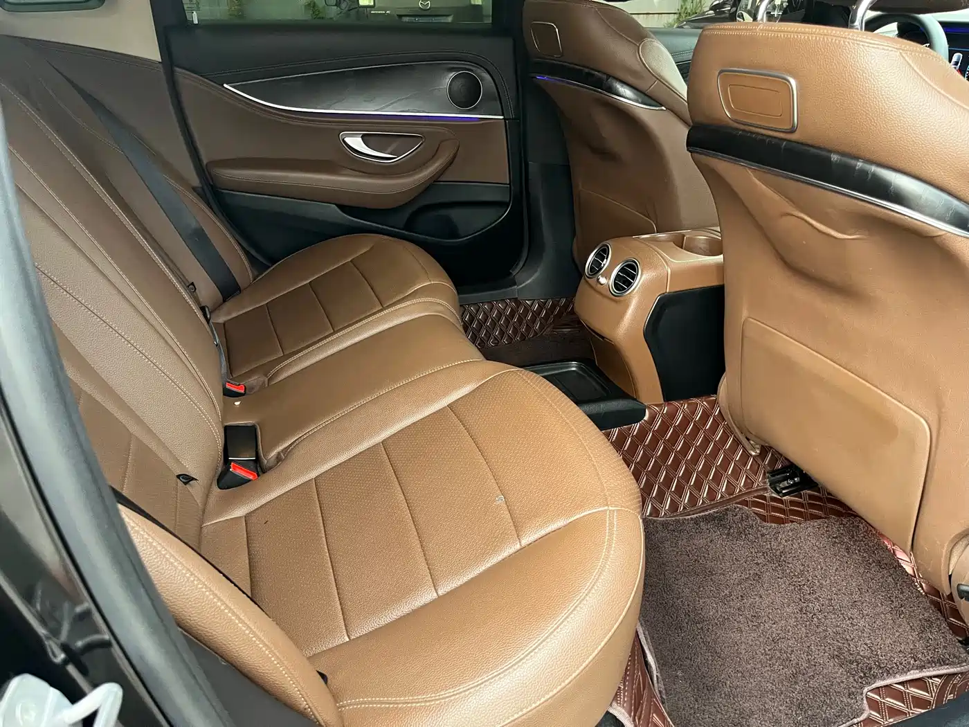 Mercedes-Benz E-Class 2019 E 200 L Sport 4MATIC фото 8