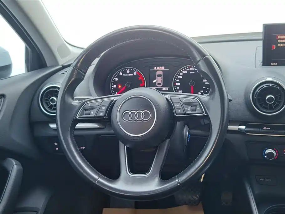 Audi A3 2018 30th Anniversary Limousine 35 TFSI Progressive фото 15