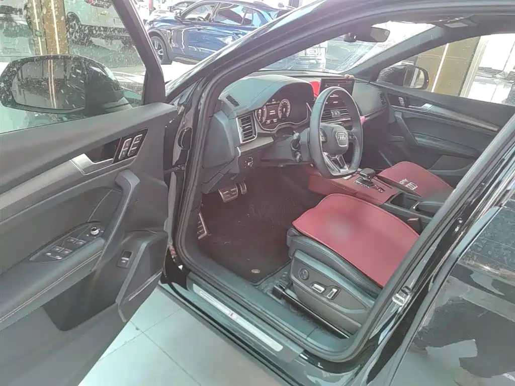 Audi Q5L 2024 Model 45 TFSI Luxury Dynamic фото 16