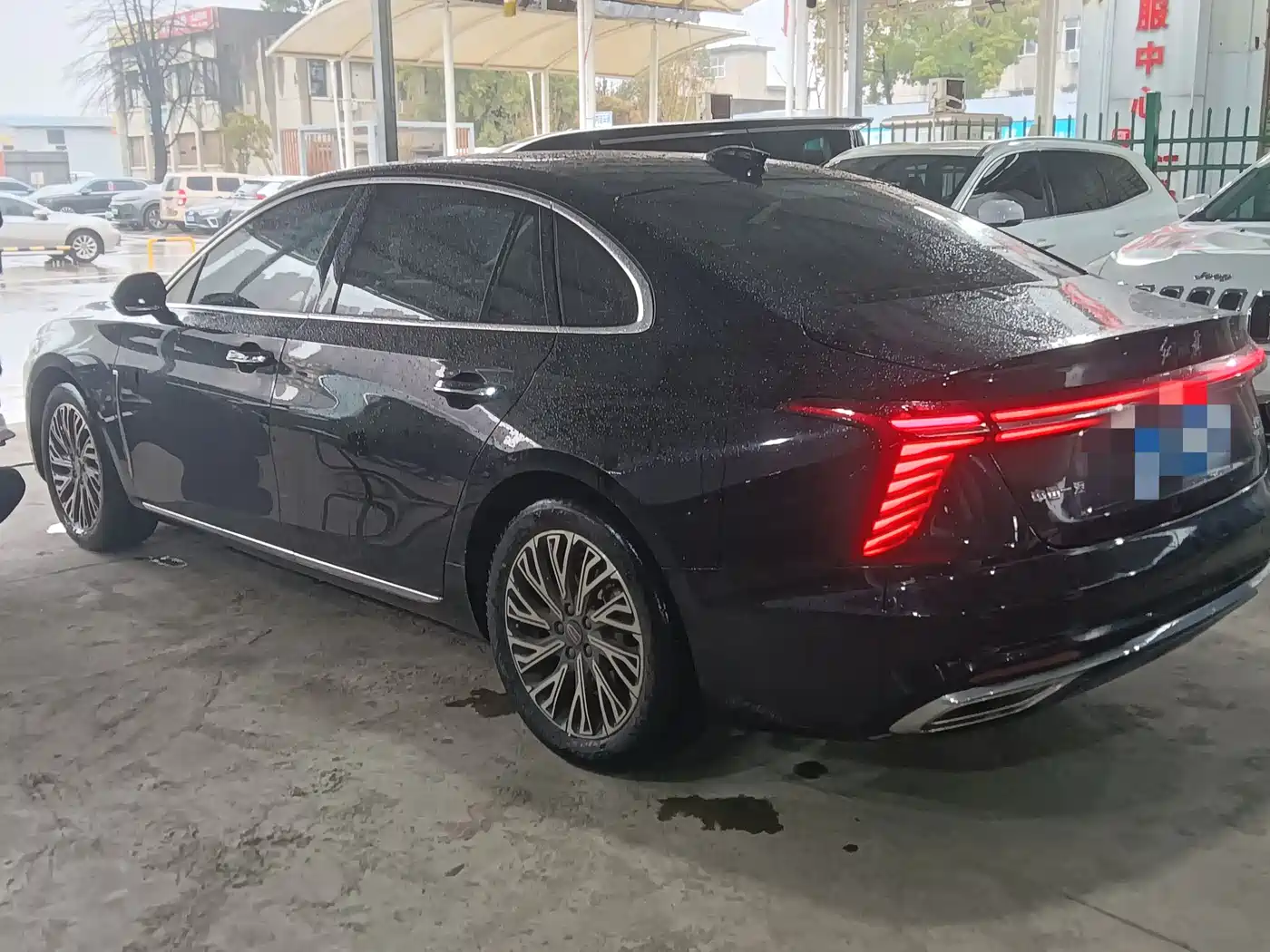 Hongqi H5 2024 2.0T Automatic Smart Connect Flag Smooth Edition фото 11