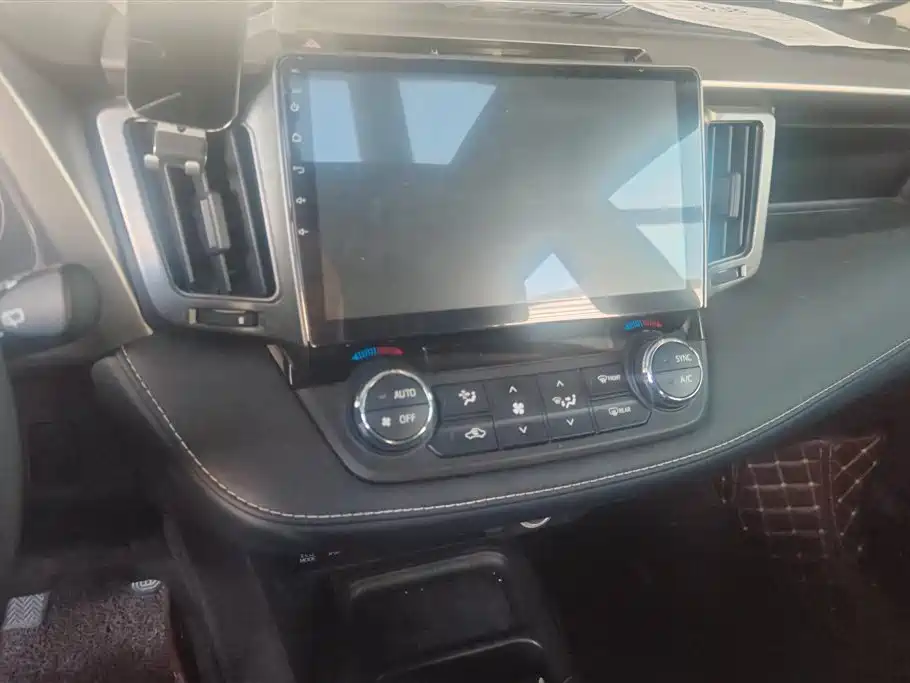 Toyota RAV4 Rongfang 2019 2.0L CVT 2WD Pioneer Version China V фото 13