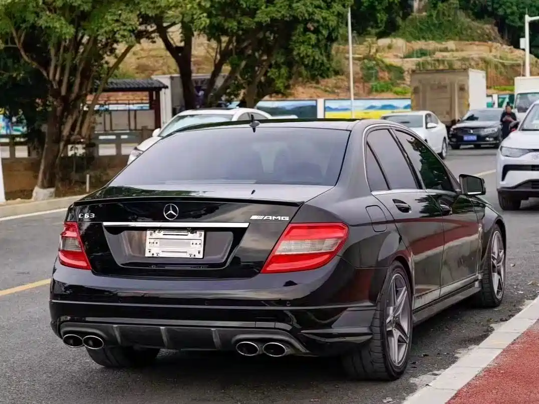 Mercedes-Benz C-Class AMG 2010 AMG C 63 Sport Enhanced Edition фото 41