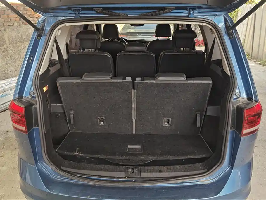 Volkswagen Touran 2018 Touran L 280TSI DSG Comfort Edition 7-seater China VI фото 4
