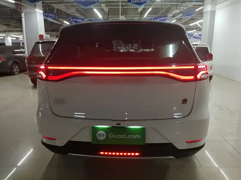 BYD Tang 2018 2.0T Automatic Smart Connection Honor Edition 7-Seater China V фото 6