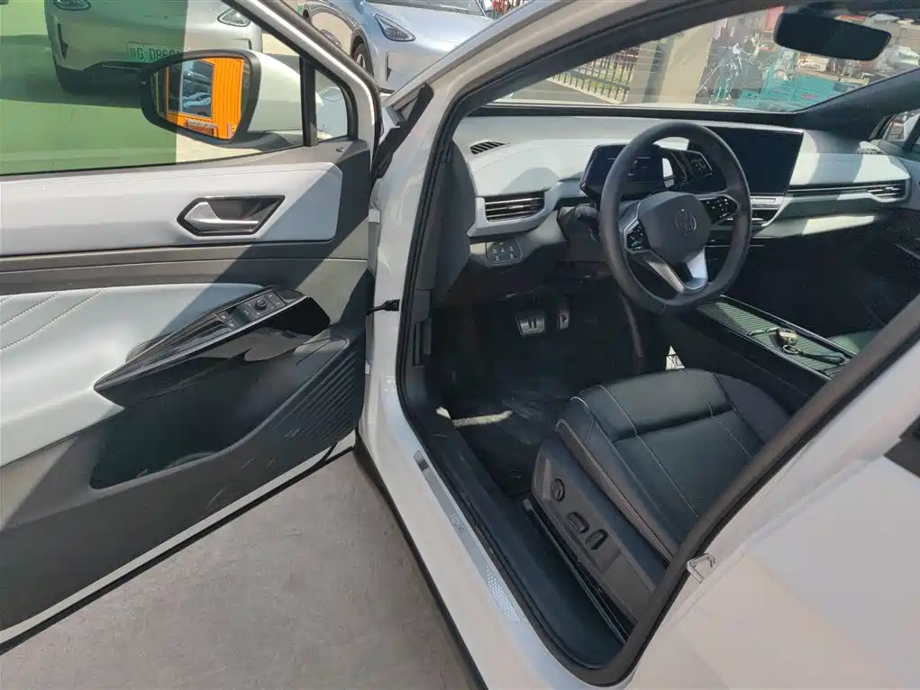 Volkswagen ID.4 X 2024 Pure Intelligent Edition фото 16