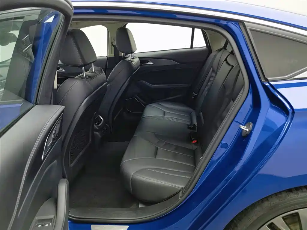 Hongqi H5 2020 1.8T Automatic Smart Connection Qi Rhythm Edition фото 15