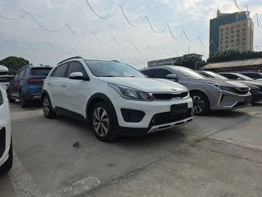 Kia KX CROSS 2018 2017 1.4L AT GLS