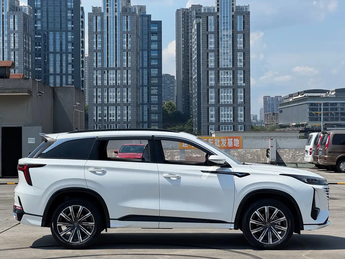 Photo 7 - Changan CS75 PLUS