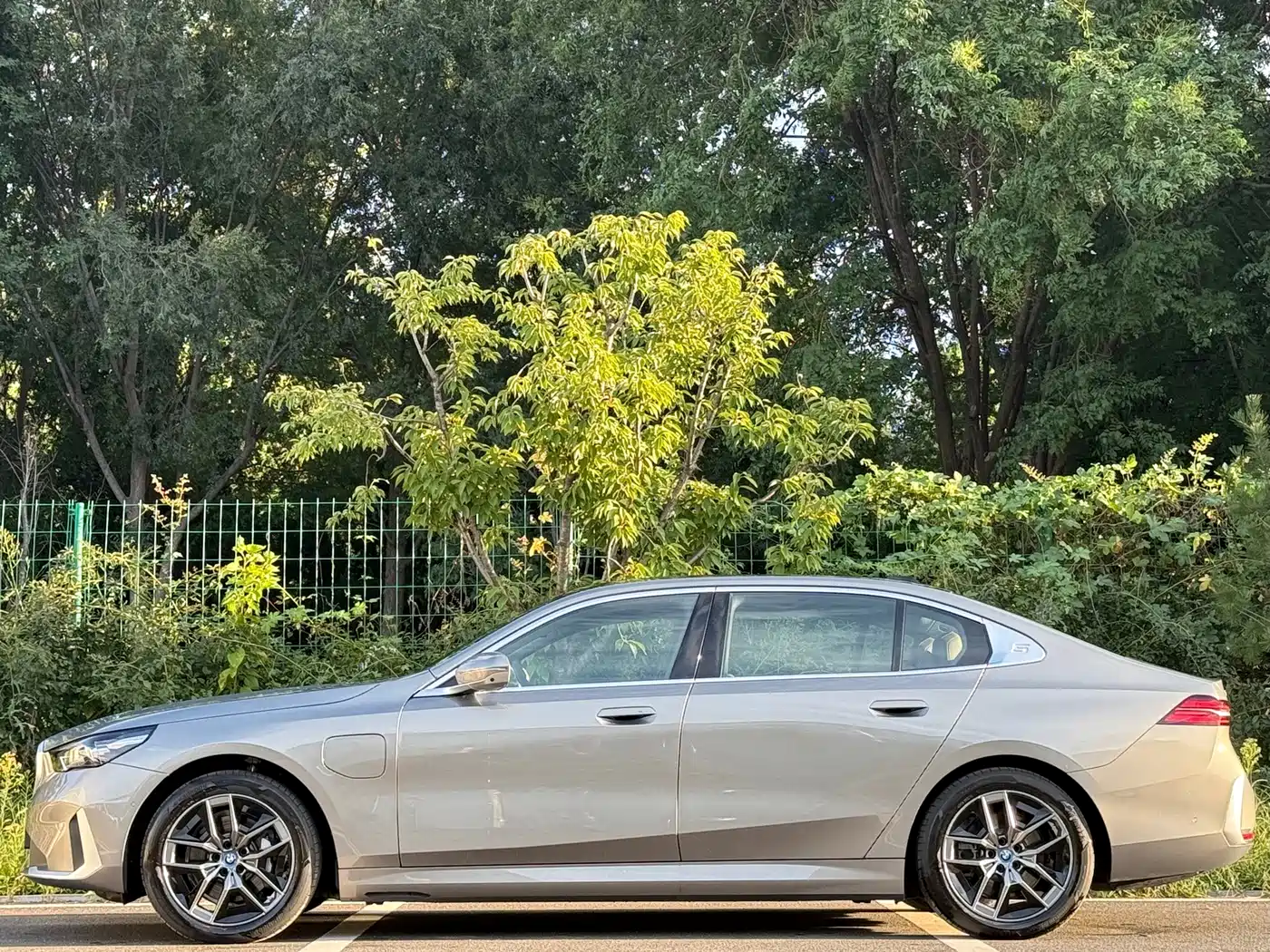 BMW i5 2026 2025 eDrive 35L Luxury Package
