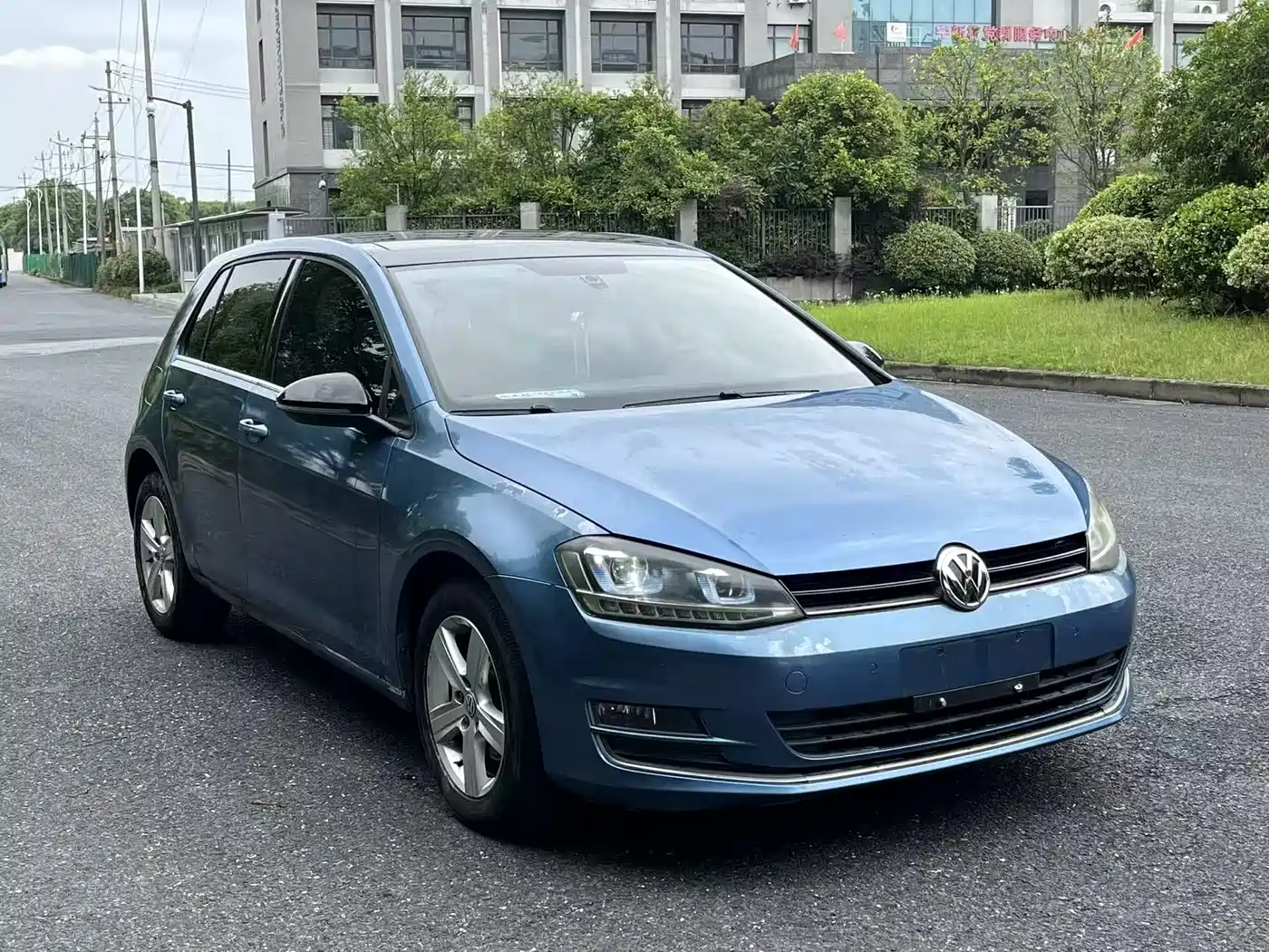 Volkswagen Golf 2017 230TSI Auto Comfort Millionth Anniversary Edition фото 3