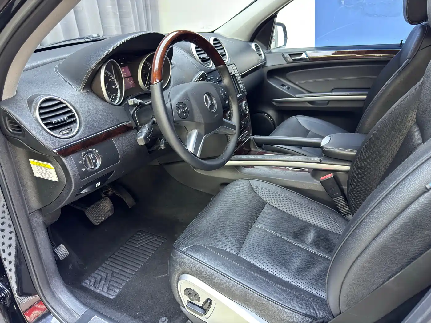 Mercedes-Benz GL-Class фото 12