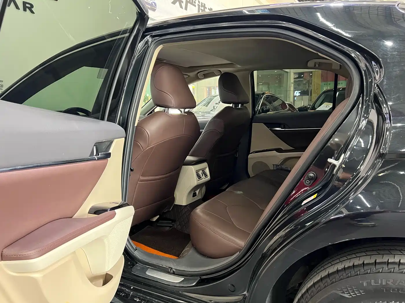 Toyota Camry 2018 2.0E Elite Edition фото 16