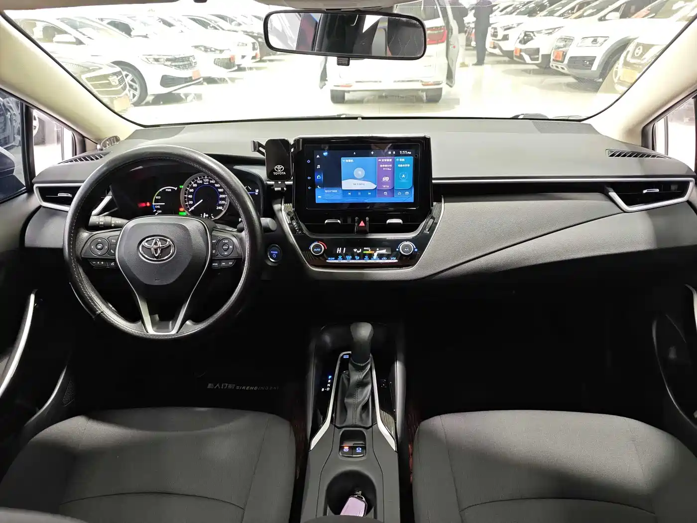 Toyota Corolla 2021 Hybrid 1.8L E-CVT Elite Edition фото 10