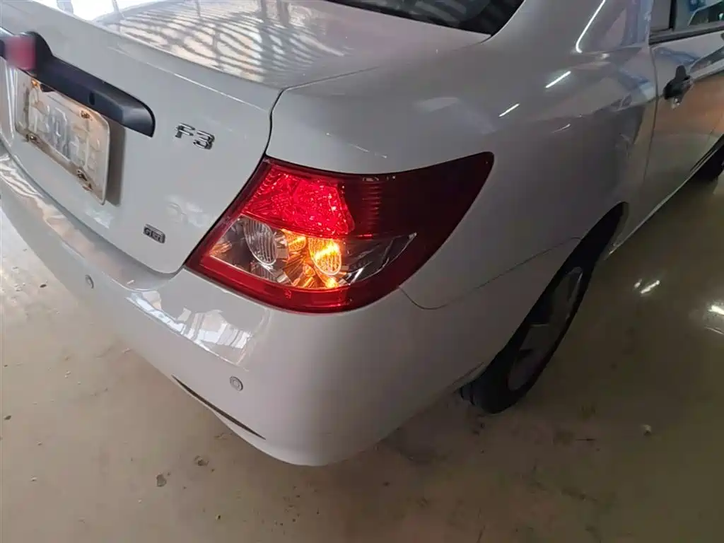 BYD F3 2012 Energy-saving Edition 1.5L Manual Comfort фото 8