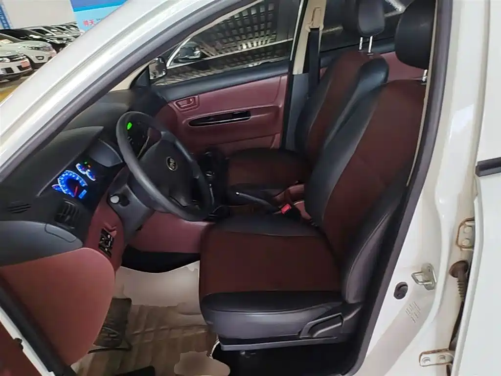 BYD F3 2012 Energy-saving Edition 1.5L Manual Comfort фото 15