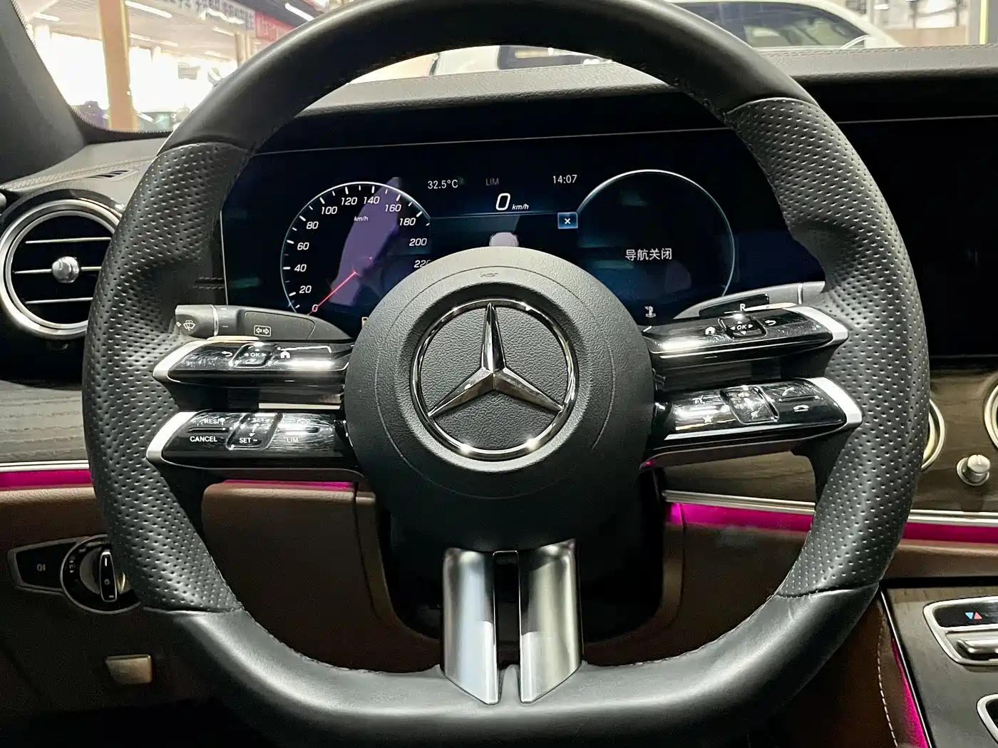 Mercedes-Benz E-Class 2022 Model Facelift II E 260 L Sport фото 11