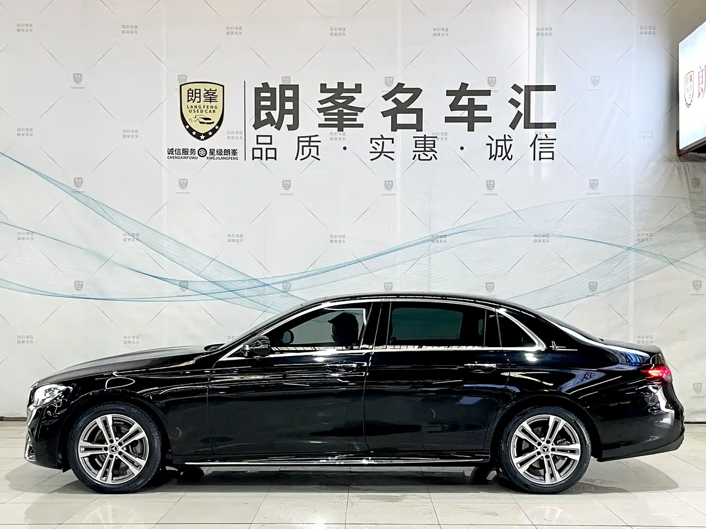Mercedes-Benz E-Class 2022 Model Facelift II E 260 L Sport фото 7