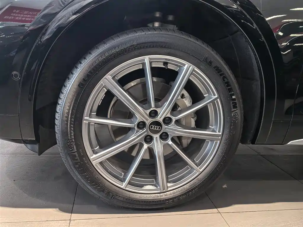 Audi Q5L 2022 Facelift 40T Luxury Dynamic фото 19
