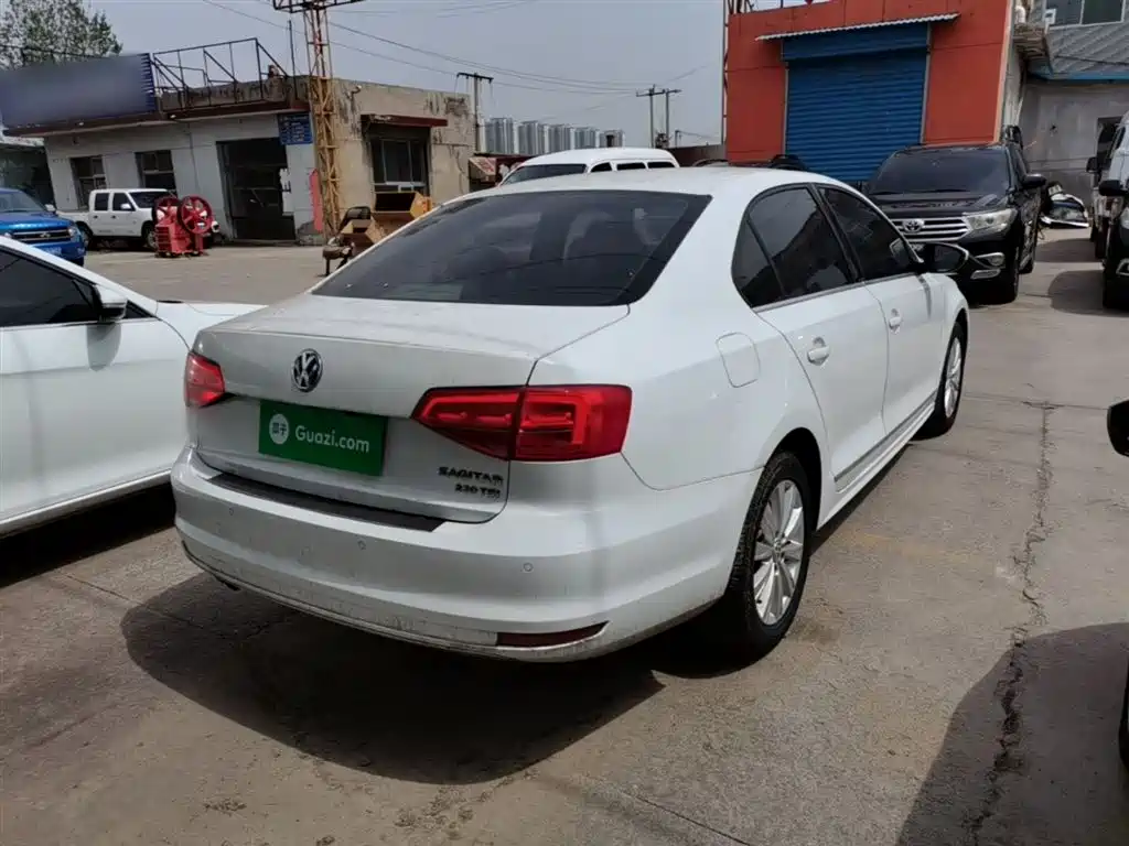 Volkswagen Sagitar 2016 230TSI 25th Anniversary Edition фото 7