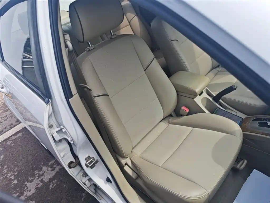 Buick Excelle 2015 1.5L Automatic Classic фото 25