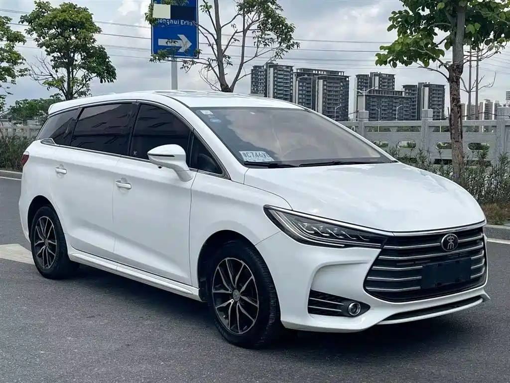 BYD Song MAX 2018 1.5T Auto Smart Connected Luxury 6-Seater фото 3