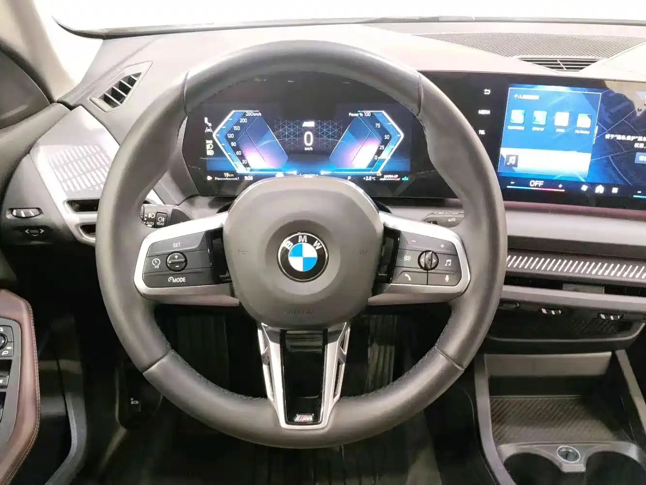 BMW 2 Series 2025 225L M Sport Package фото 10