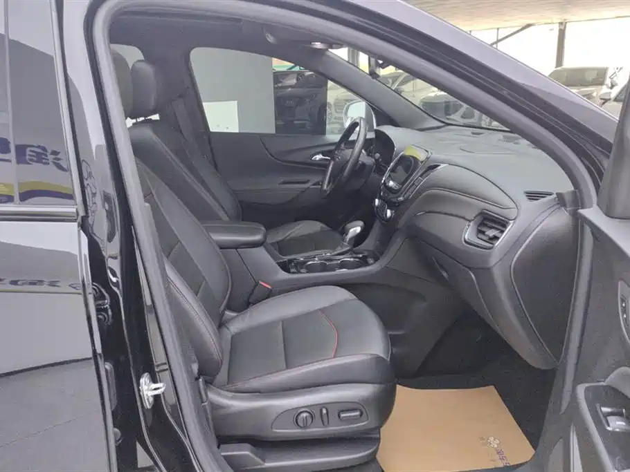 Chevrolet Equinox 2021 550T RS 4WD Intelligent Defender Edition фото 8