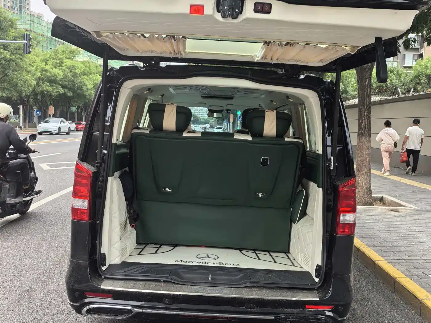 Mercedes-Benz Vito 2021 2.0T Elite 7-Seater фото 12