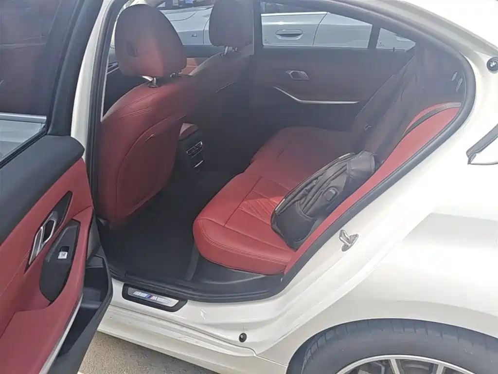 BMW 3 Series 2023 320Li M Sport Package фото 24