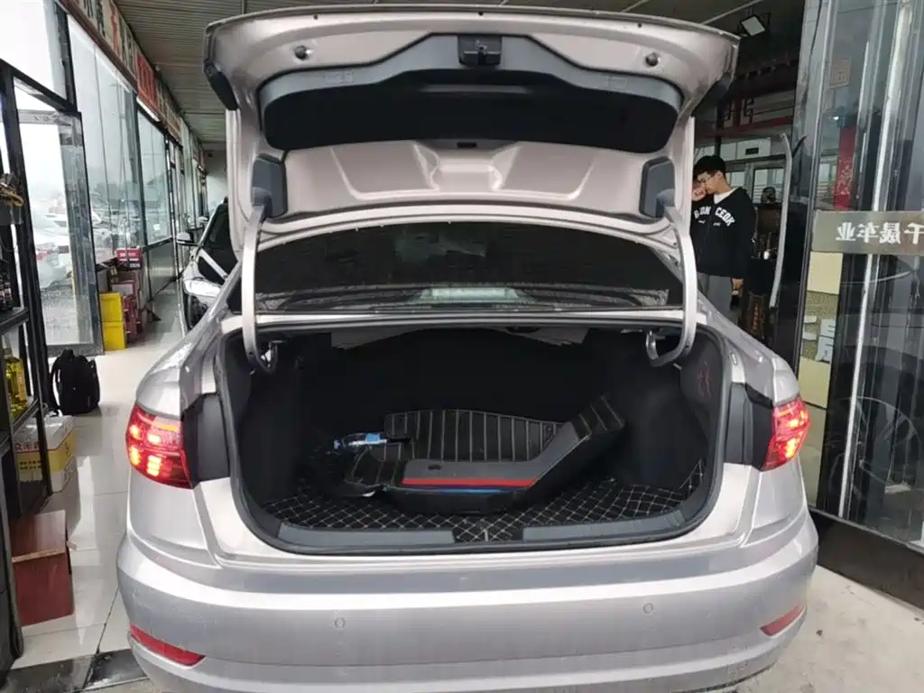 Volkswagen Sagitar 2021 280TSI DSG Surpassing Edition фото 19