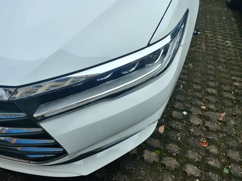 BYD Qin 2019 1.5L Automatic Luxury Edition фото 24