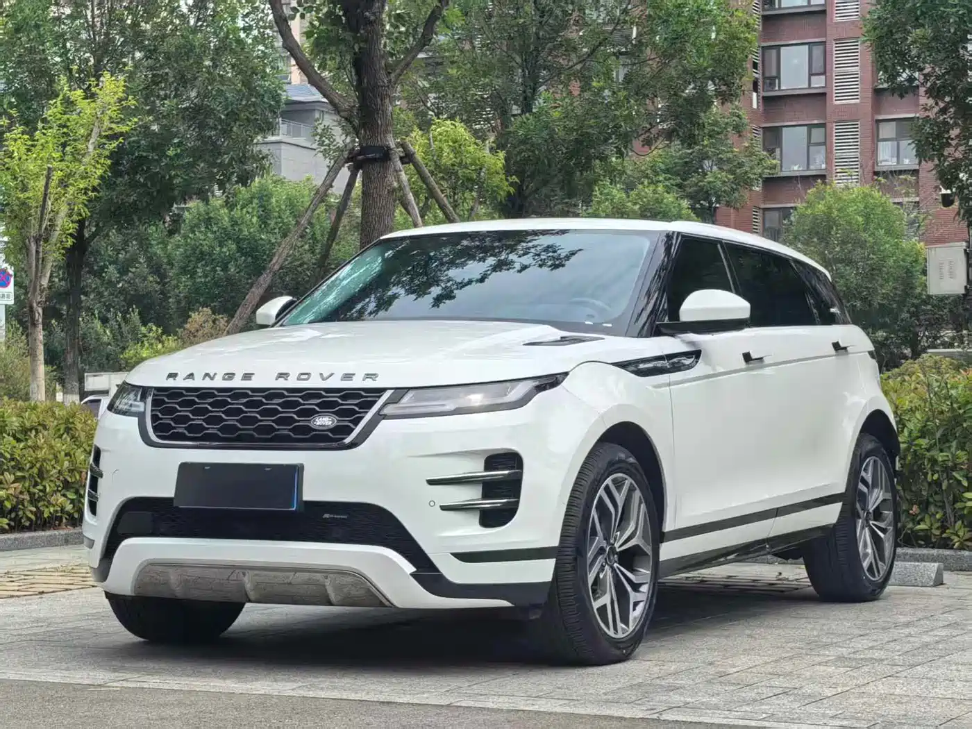 Land Rover Range Rover Evoque 2023 Range Rover Evoque L 249PS Luxury Edition